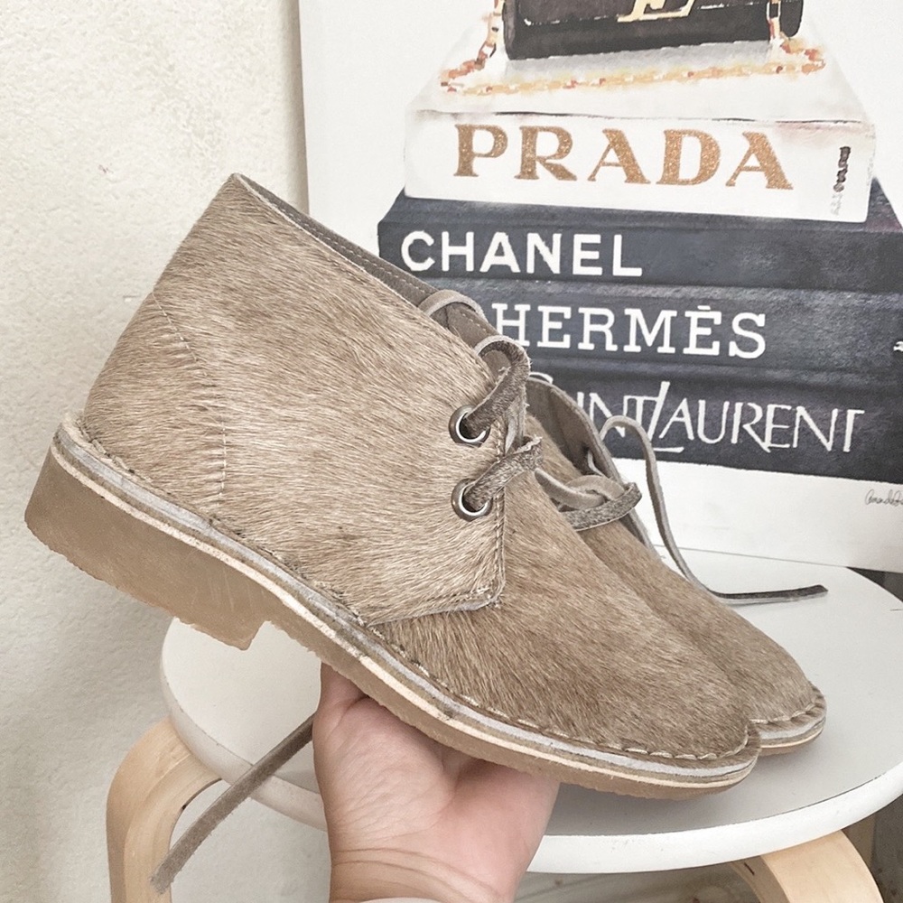 🤍🤎UWEZO calf hair boots 🤎🤍Size 8